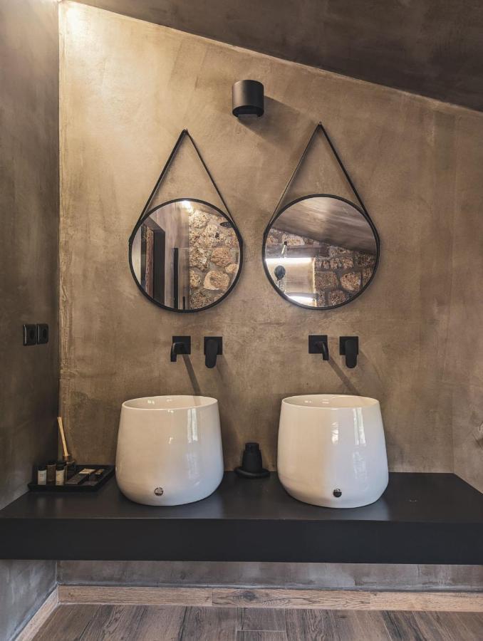 Three Dots Boutique *